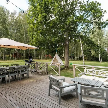 Beautifully Renovated Lakeside Red Hébergement de vacances *