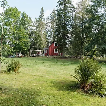 Beautifully Renovated Lakeside Red * Salo (Salo)