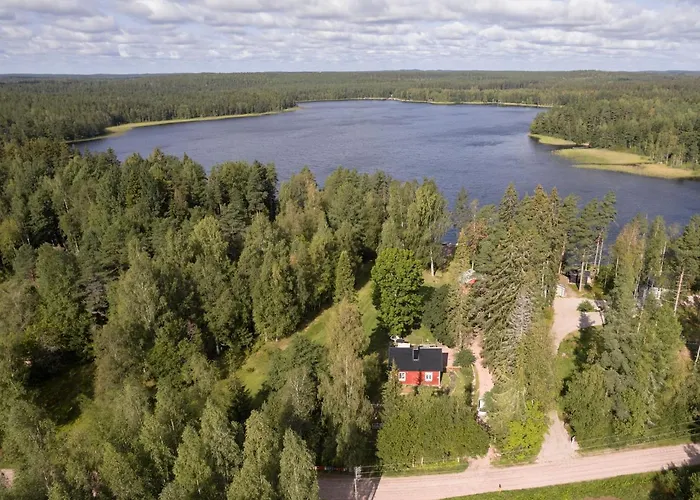 Beautifully Renovated Lakeside Red Ferienhaus Salo (Salo)