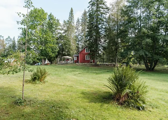 Beautifully Renovated Lakeside Red * Salo (Salo)